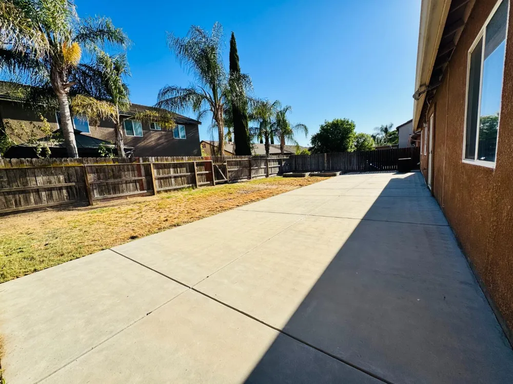 6591 W Fairmont Avenue Fresno, CA 93723