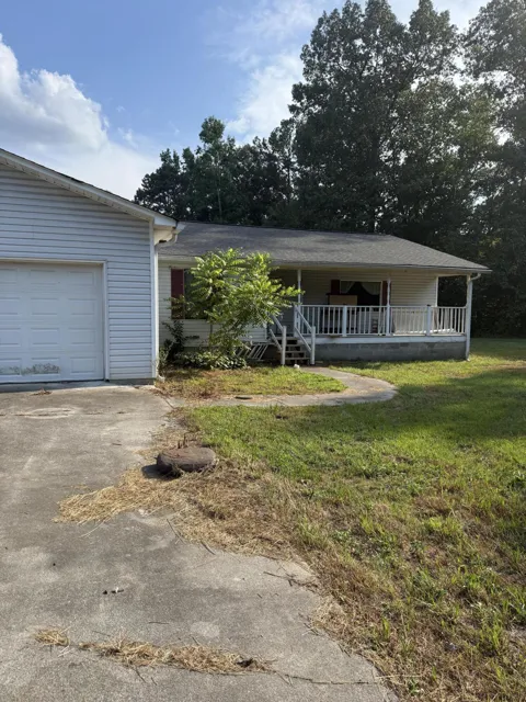 245 Airport Circle NW
