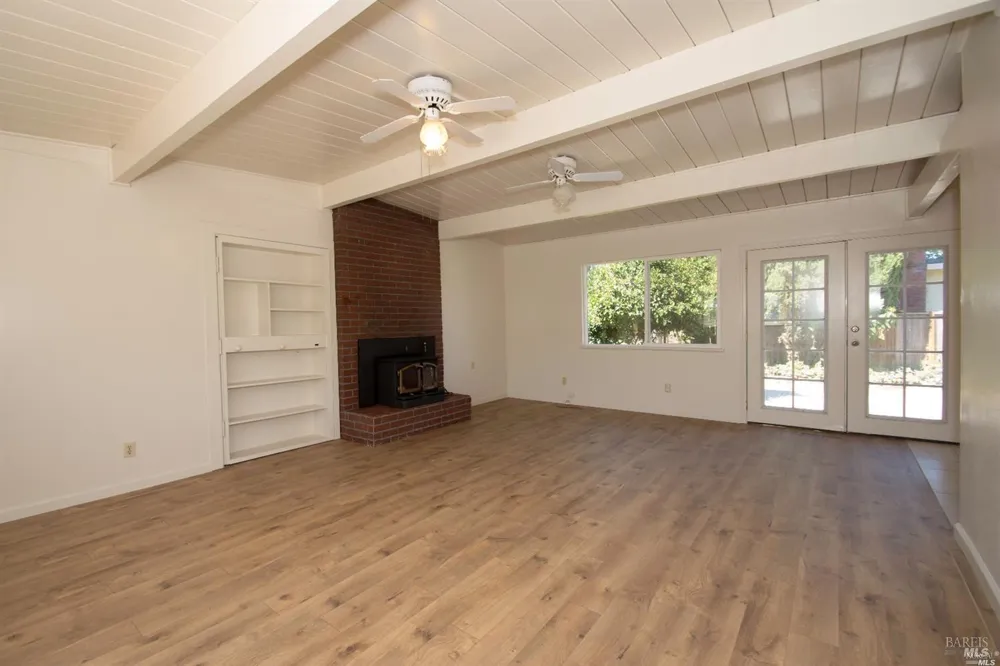 701 Corlano Avenue Santa Rosa, CA 95404