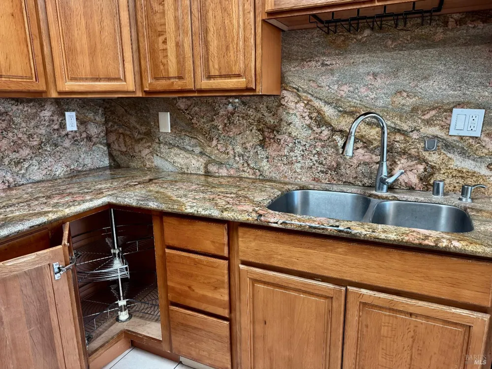 701 Corlano Avenue Santa Rosa, CA 95404