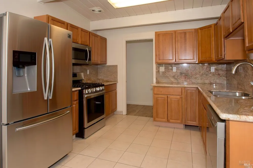 701 Corlano Avenue Santa Rosa, CA 95404