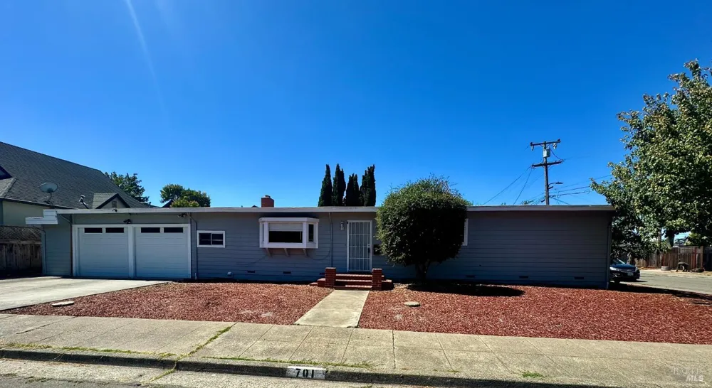 701 Corlano Avenue Santa Rosa, CA 95404