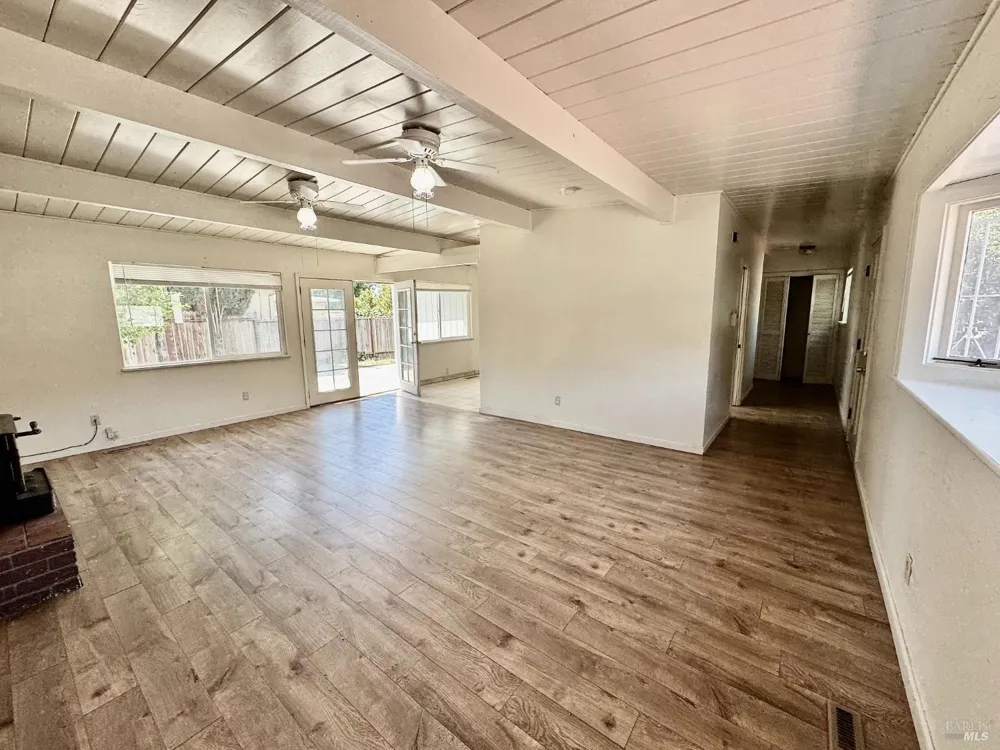 701 Corlano Avenue Santa Rosa, CA 95404