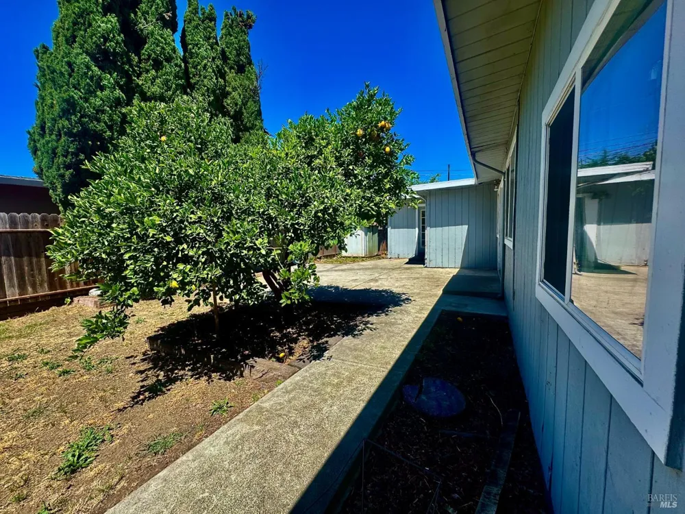 701 Corlano Avenue Santa Rosa, CA 95404
