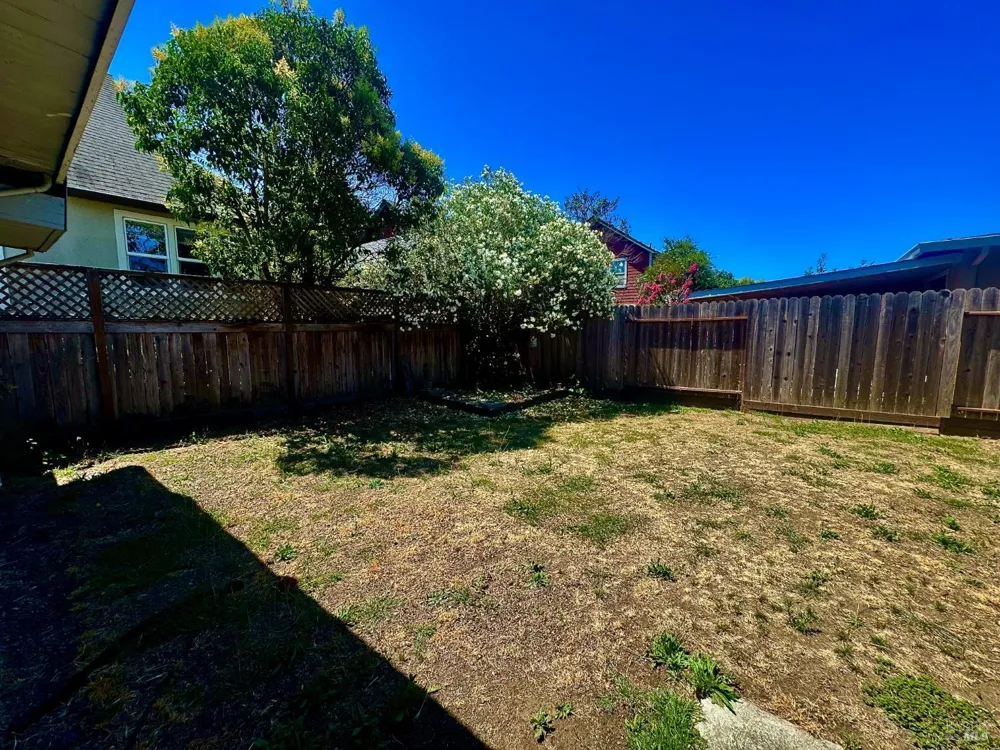 701 Corlano Avenue Santa Rosa, CA 95404