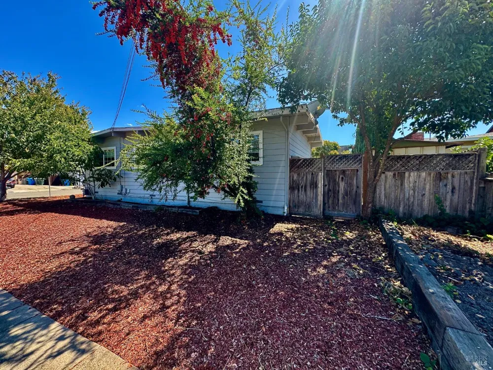 701 Corlano Avenue Santa Rosa, CA 95404