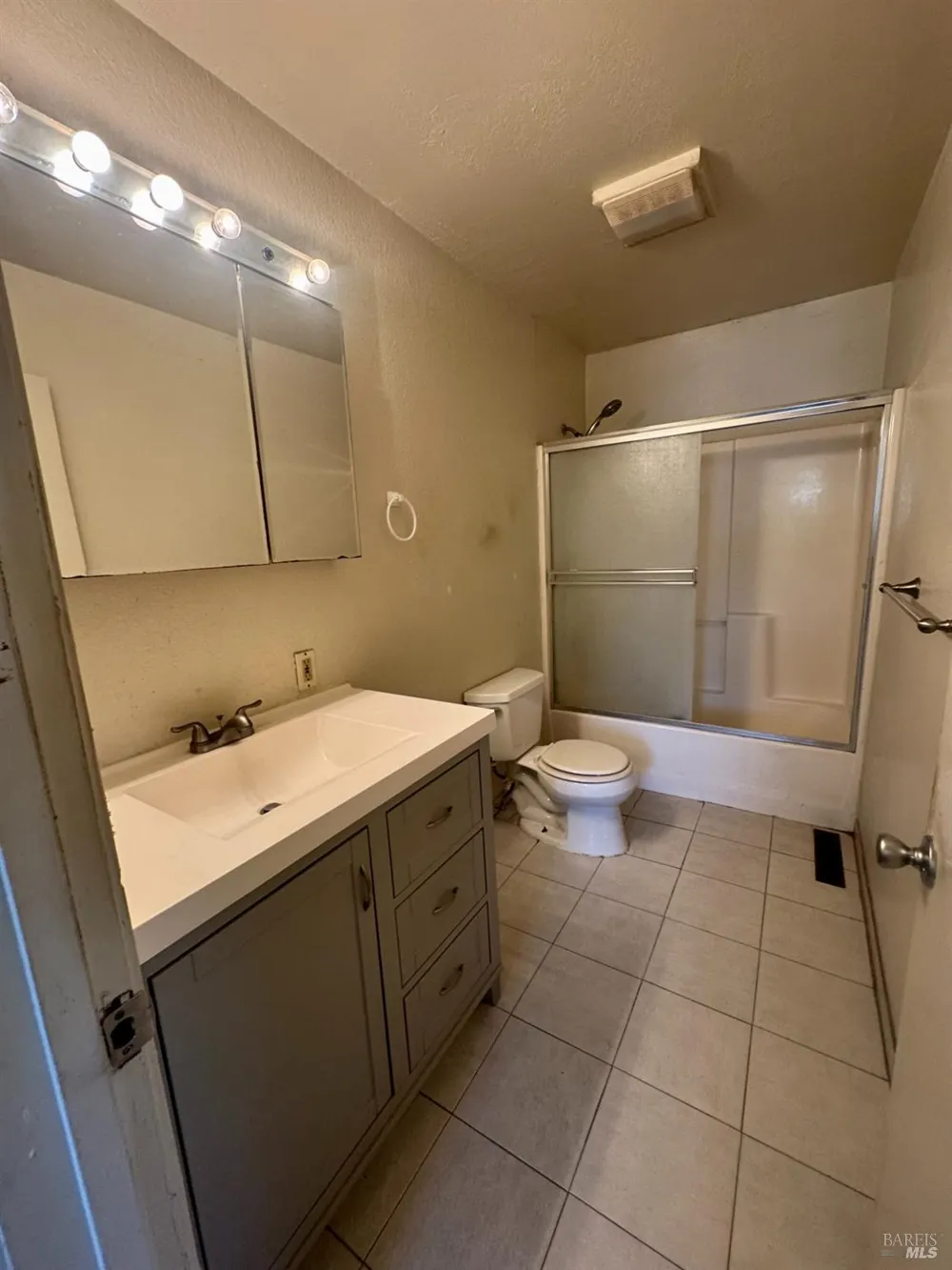 701 Corlano Avenue Santa Rosa, CA 95404