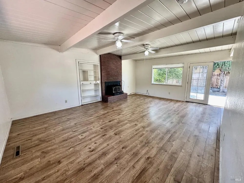 701 Corlano Avenue Santa Rosa, CA 95404