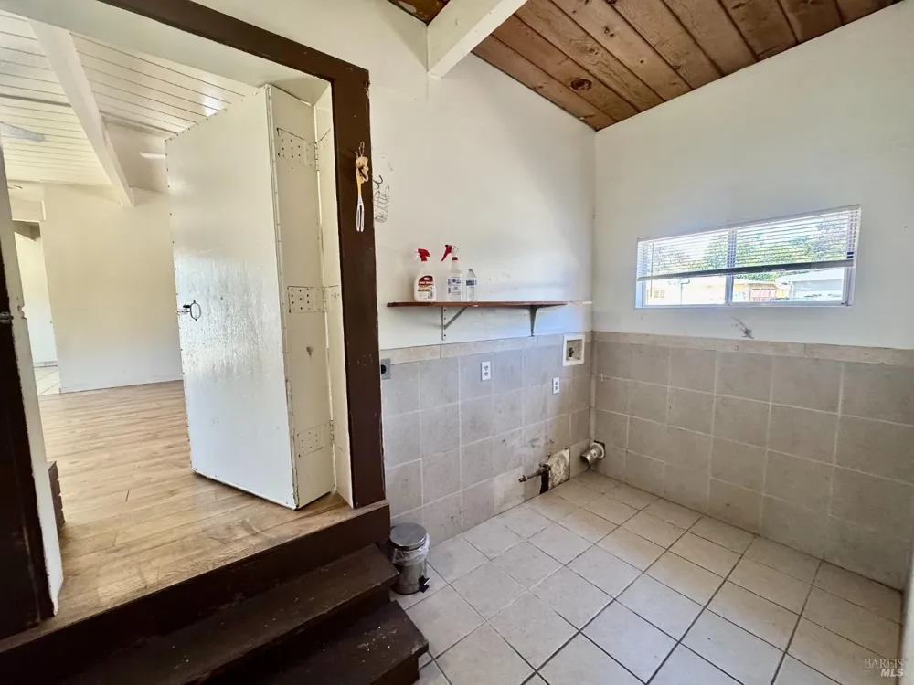 701 Corlano Avenue Santa Rosa, CA 95404