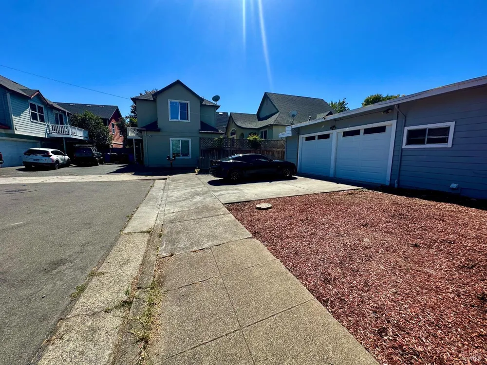 701 Corlano Avenue Santa Rosa, CA 95404