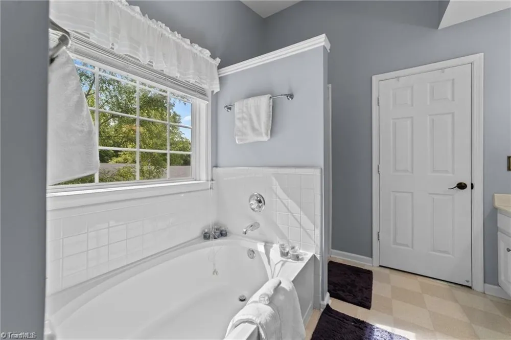 900 Biloxi Avenue Kernersville, NC 27284