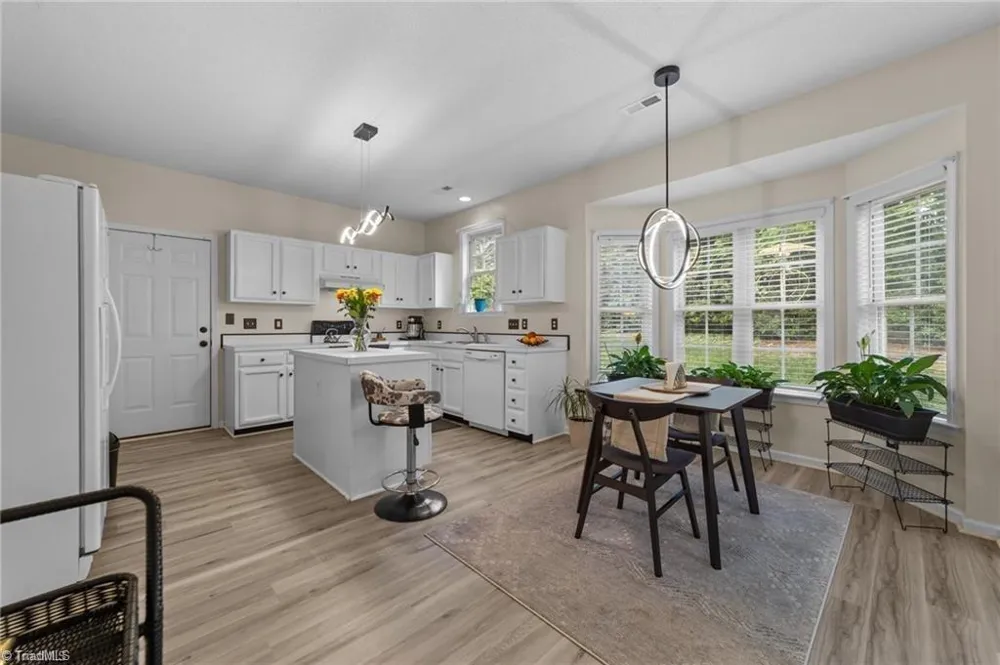 900 Biloxi Avenue Kernersville, NC 27284