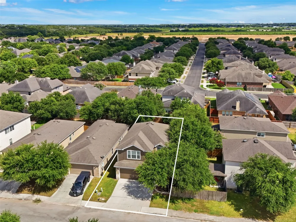 414 Walnut Crest Selma, TX 78154