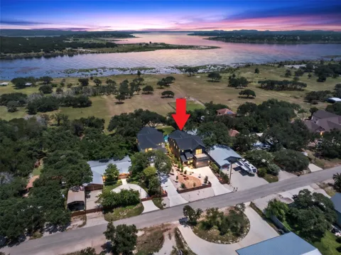 2854 Lakeshore Drive