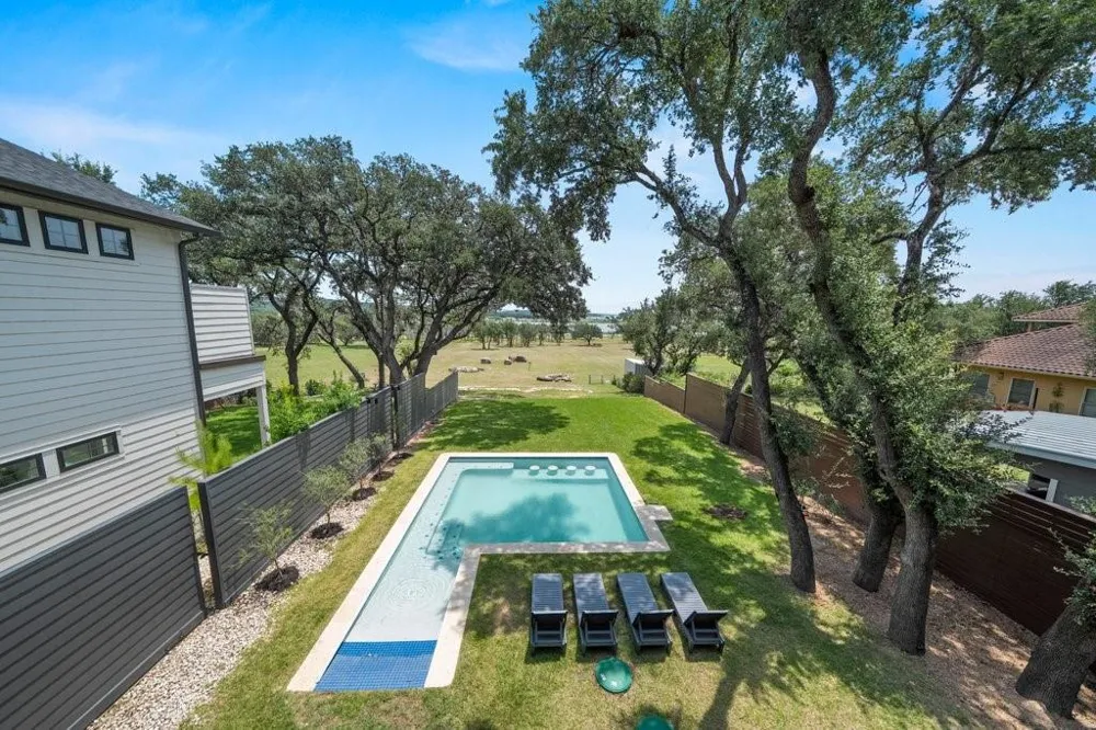 2854 Lakeshore Drive Canyon Lake, TX 78133