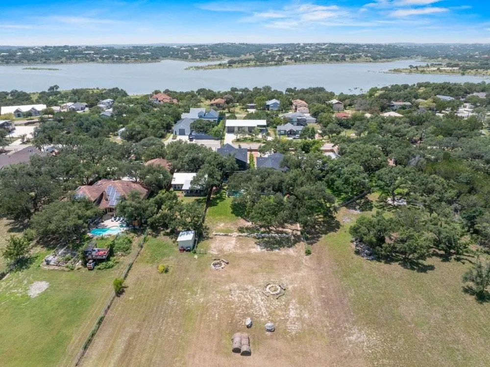 2854 Lakeshore Drive Canyon Lake, TX 78133