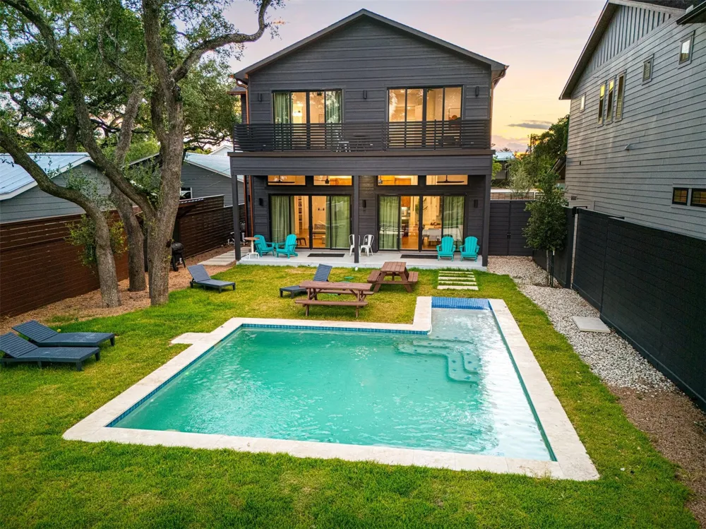 2854 Lakeshore Drive Canyon Lake, TX 78133