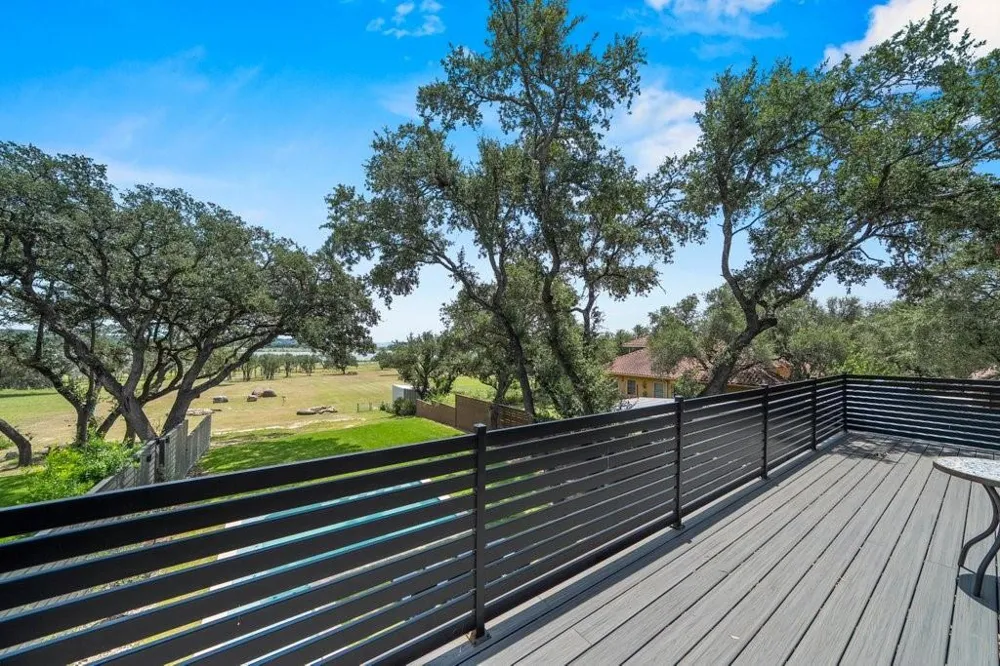 2854 Lakeshore Drive Canyon Lake, TX 78133