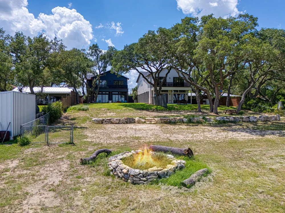 2854 Lakeshore Drive Canyon Lake, TX 78133