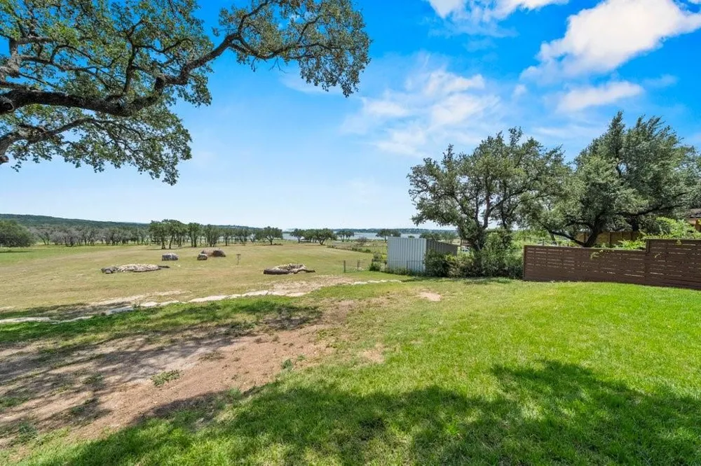 2854 Lakeshore Drive Canyon Lake, TX 78133