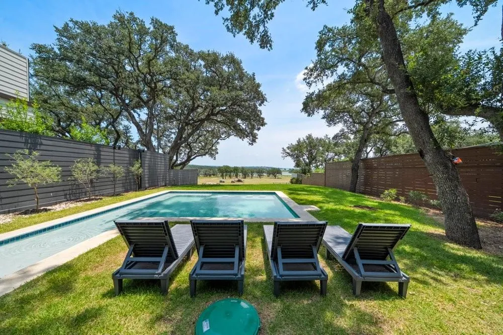 2854 Lakeshore Drive Canyon Lake, TX 78133