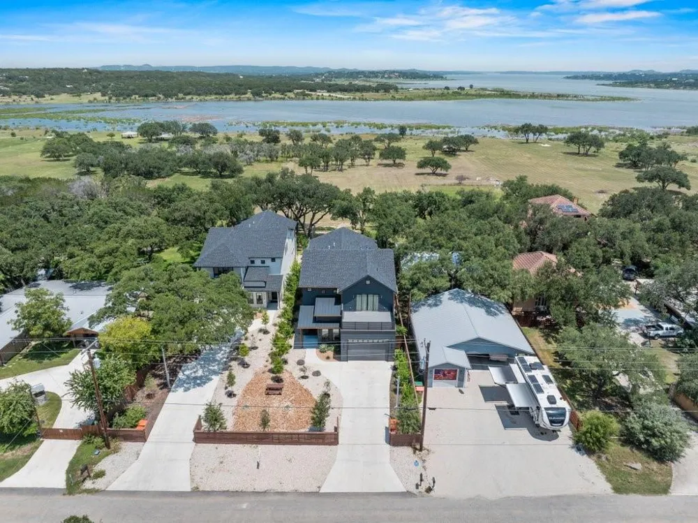 2854 Lakeshore Drive Canyon Lake, TX 78133