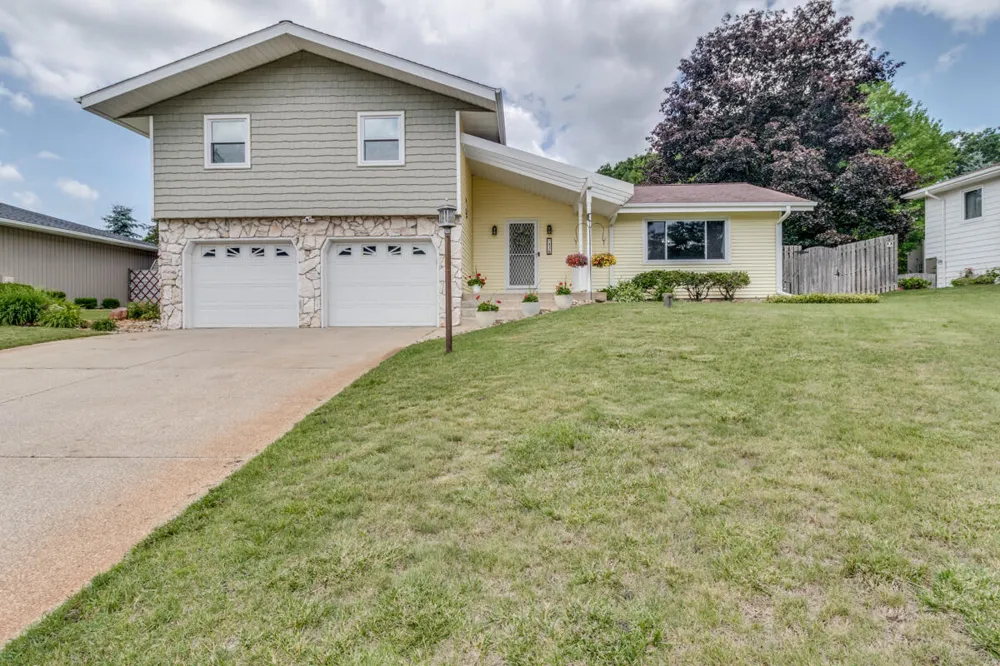 138 Grand Castle Terrace Emmett Charter Township, MI 49014