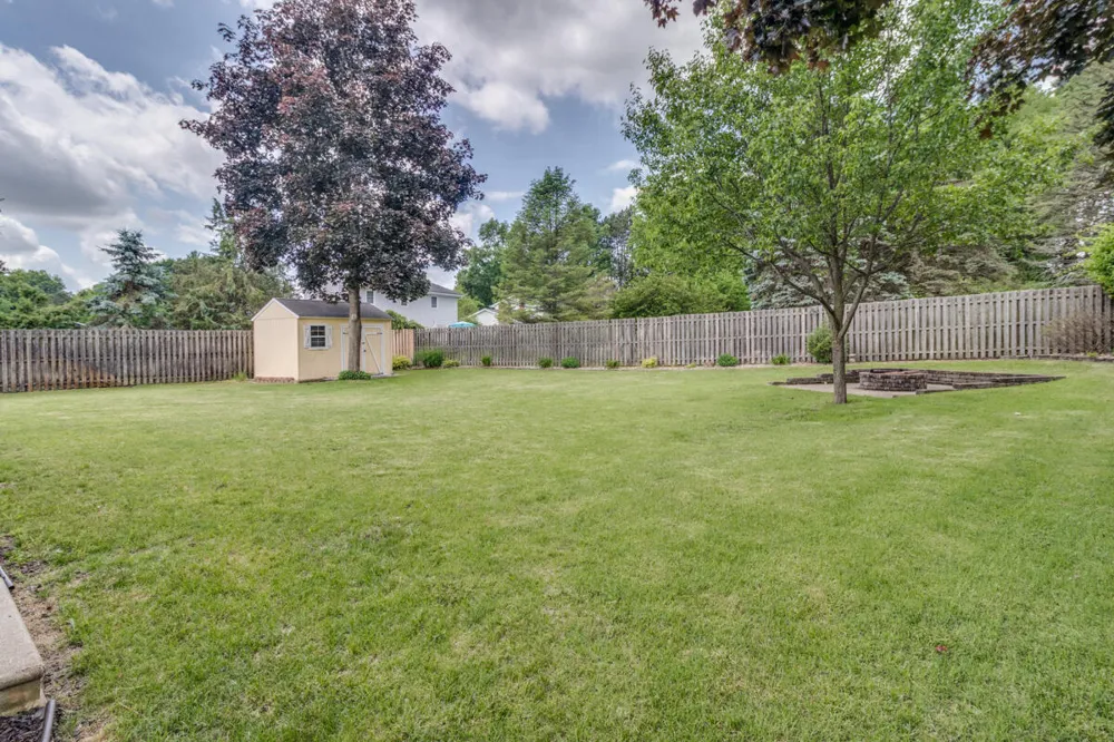 138 Grand Castle Terrace Emmett Charter Township, MI 49014