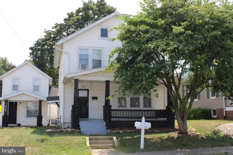 152 LOMBARD STREET