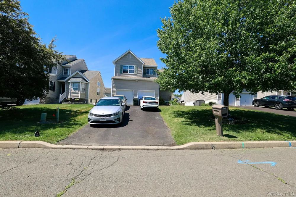 16 McLaughlin Way Washingtonville, NY 10992