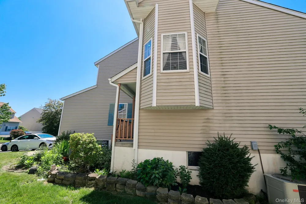 16 McLaughlin Way Washingtonville, NY 10992