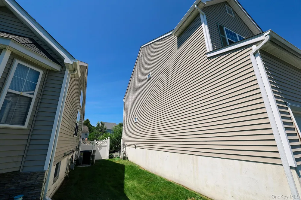 16 McLaughlin Way Washingtonville, NY 10992