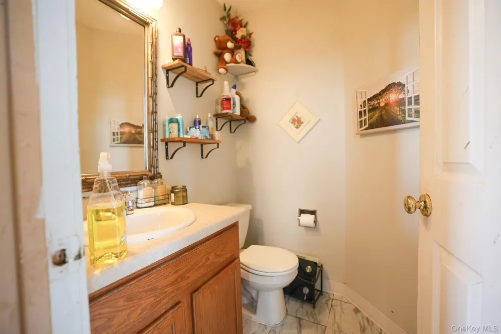 16 McLaughlin Way Washingtonville, NY 10992