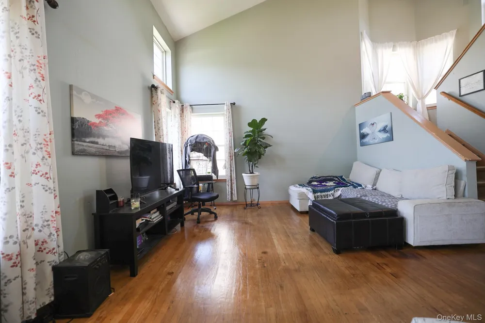 16 McLaughlin Way Washingtonville, NY 10992
