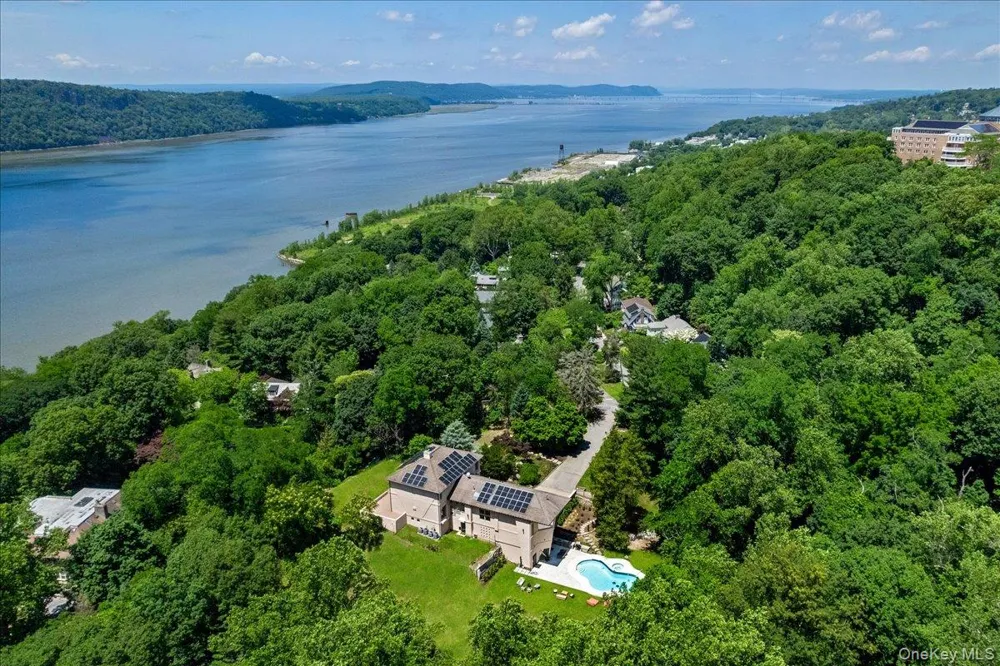 150 Pinecrest Drive Hastings-on-Hudson, NY 10706