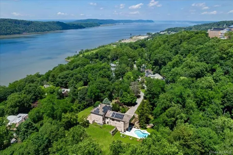 150 Pinecrest Drive
