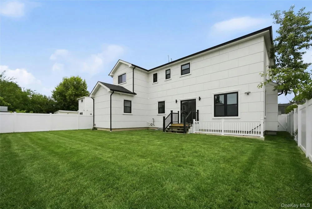1104 Washington Avenue Westbury, NY 11590