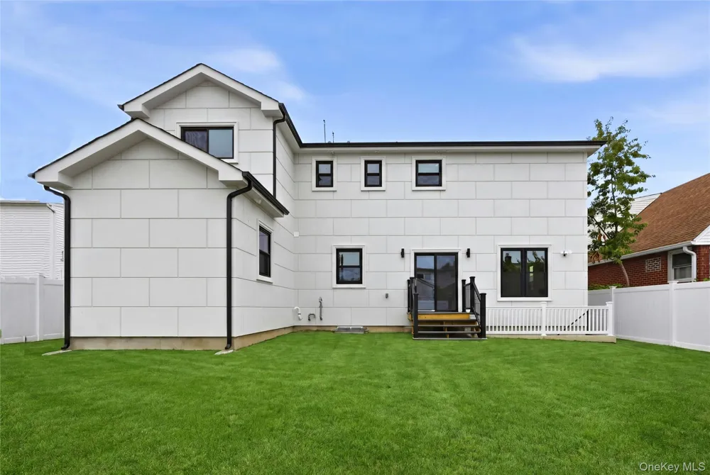 1104 Washington Avenue Westbury, NY 11590