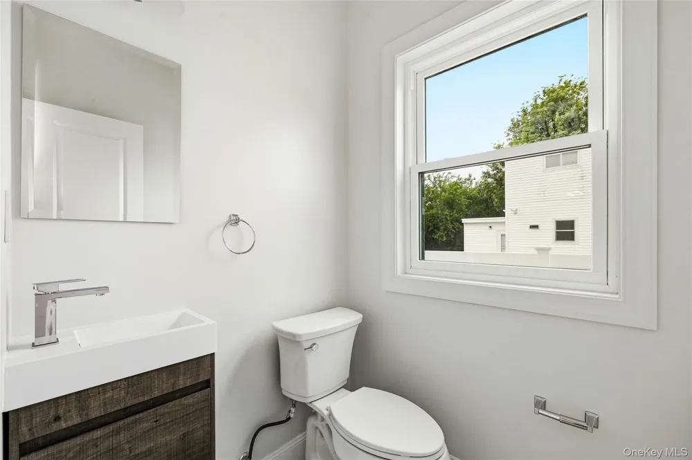 1104 Washington Avenue Westbury, NY 11590