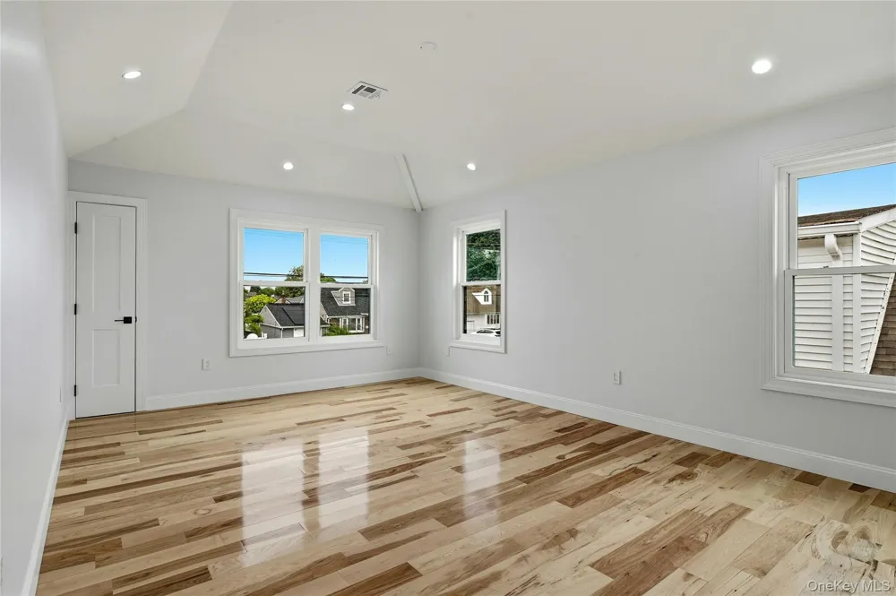 1104 Washington Avenue Westbury, NY 11590