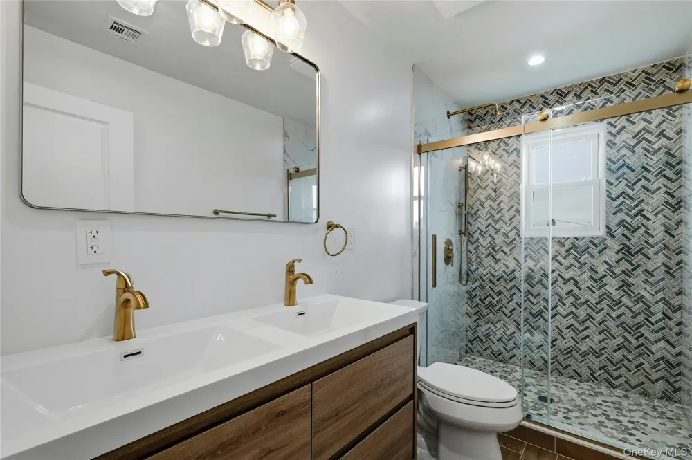 1104 Washington Avenue Westbury, NY 11590