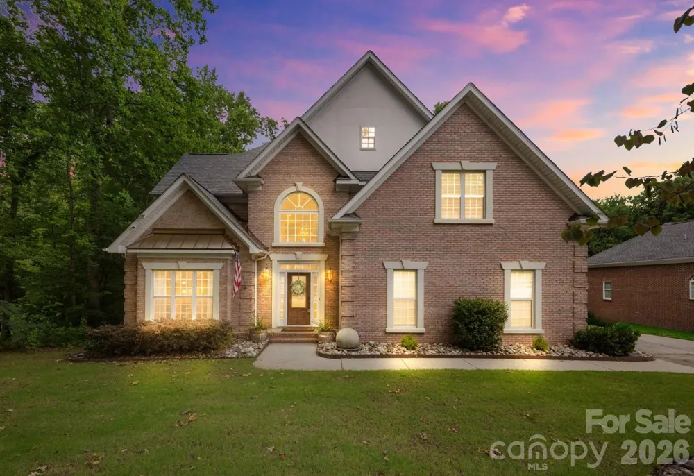 5355 Shannamara Drive Matthews, NC 28104