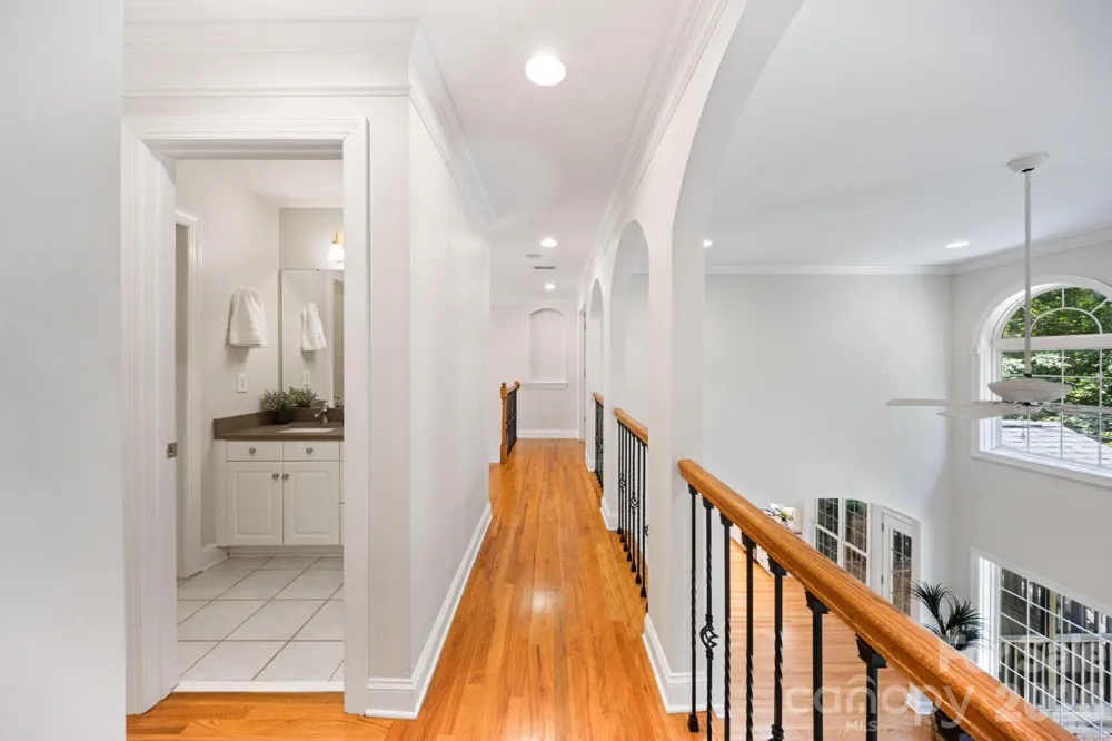 5355 Shannamara Drive Matthews, NC 28104