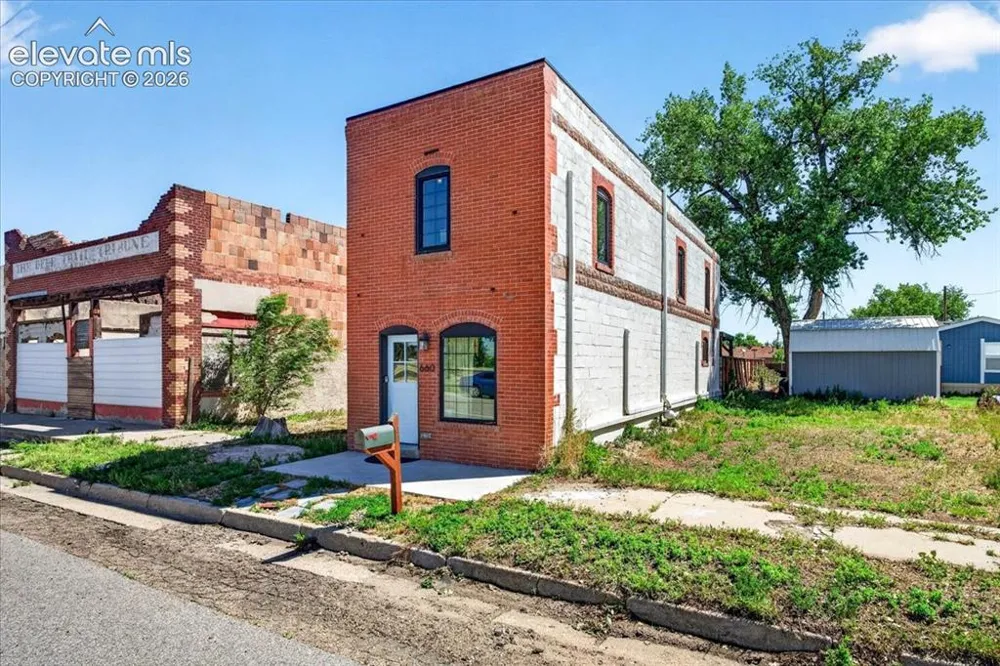 660 1st Avenue Deer Trail, CO 80105