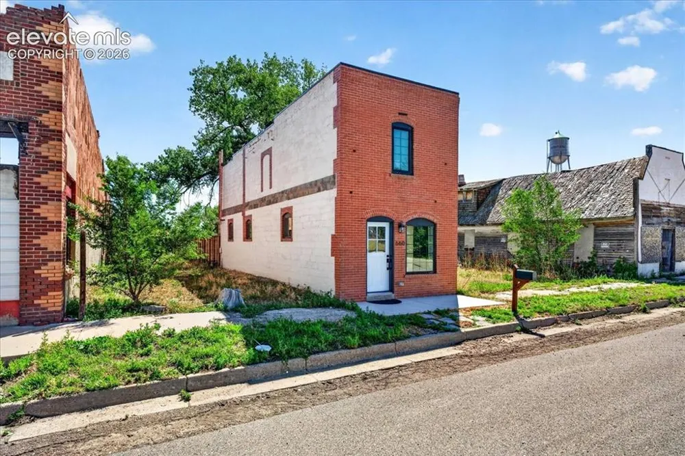 660 1st Avenue Deer Trail, CO 80105