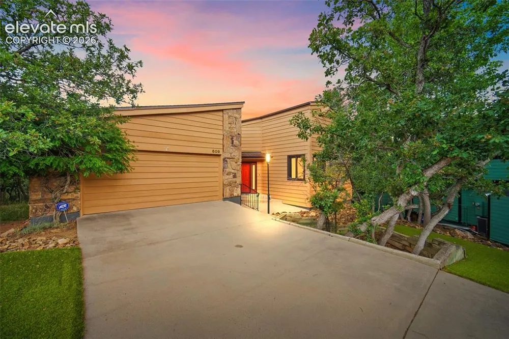 609 Crystal Hills Boulevard Manitou Springs, CO 80829