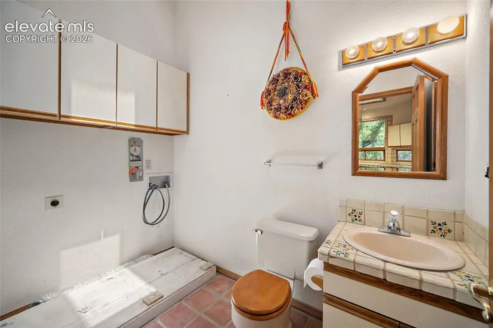 609 Crystal Hills Boulevard Manitou Springs, CO 80829