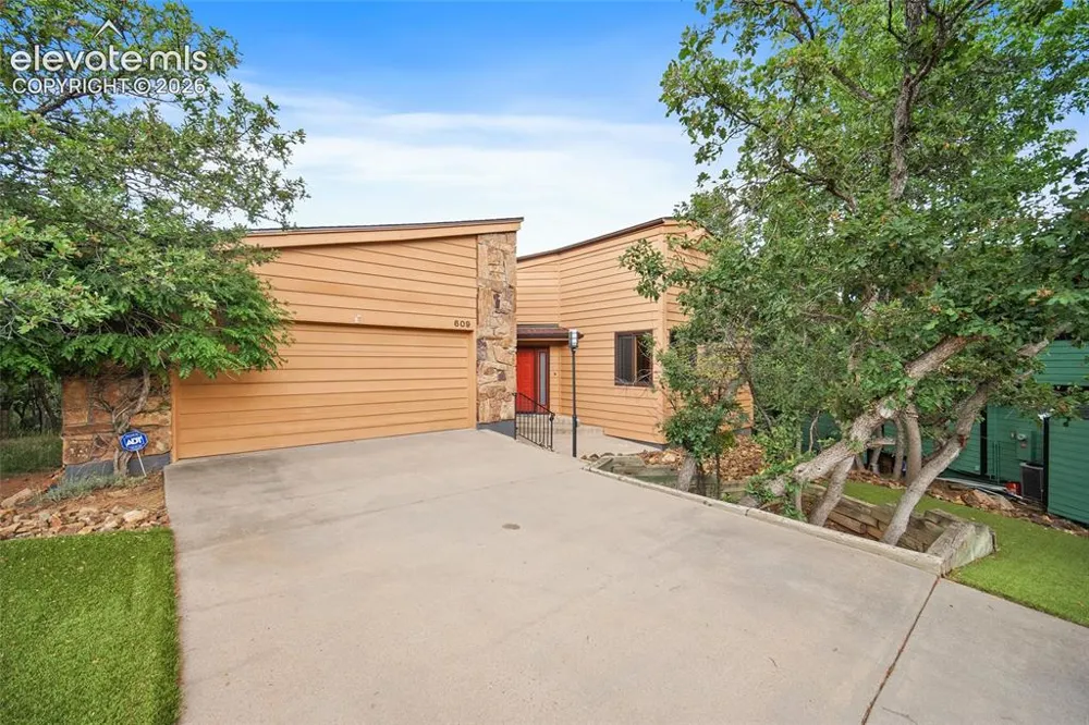 609 Crystal Hills Boulevard Manitou Springs, CO 80829