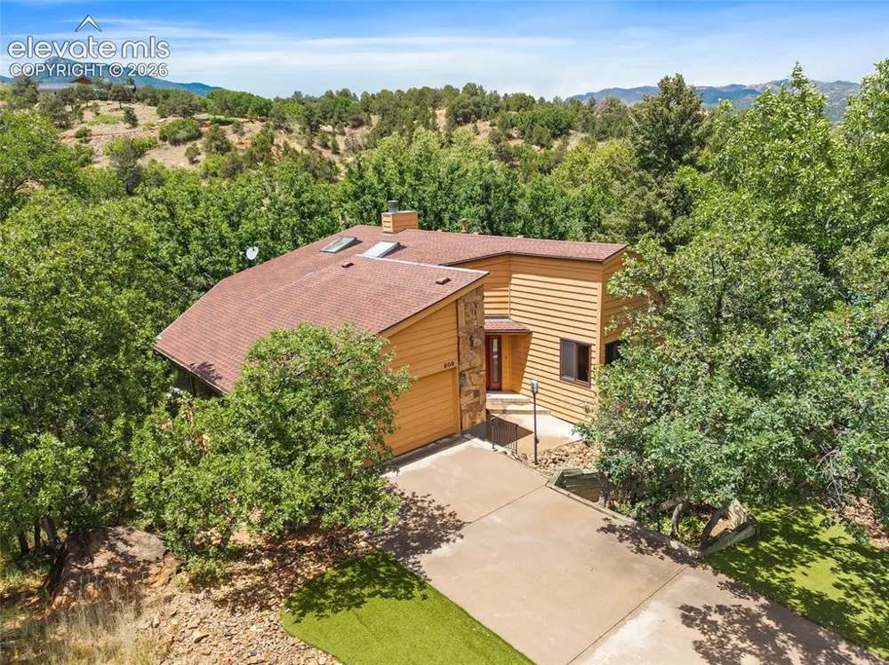 609 Crystal Hills Boulevard Manitou Springs, CO 80829