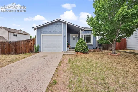 4520 Hollyridge Drive